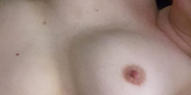 Photo toute nue très chaude